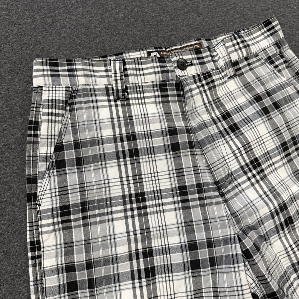 Vintage Southpole Plaid Shorts Mens 34 Black White Good Y2K Skater Streetwear - Picture 2 of 7